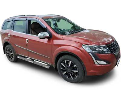 Mahindra XUV500-img